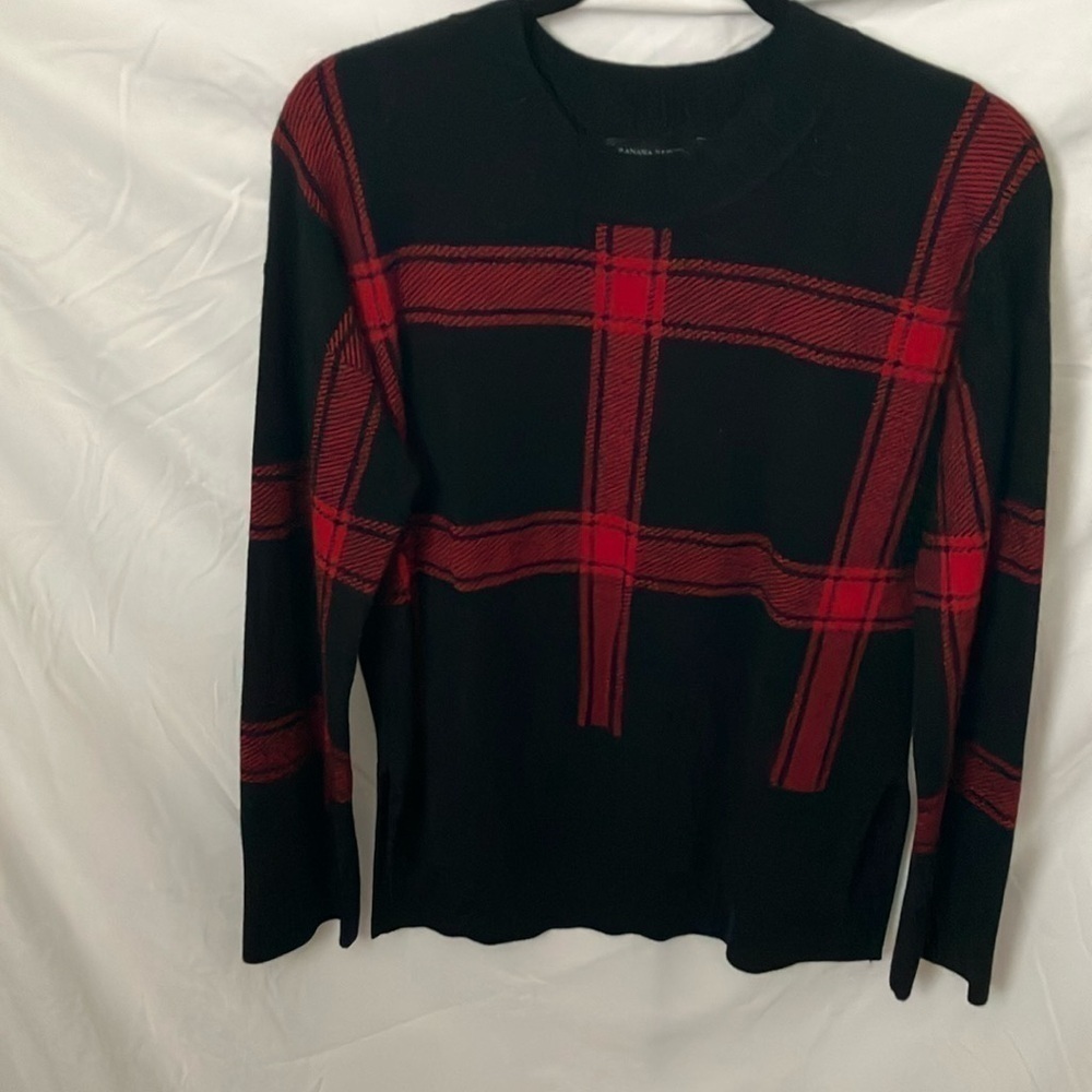 Banana Republic: Black/Red Lightweight sweater- Stretch- S